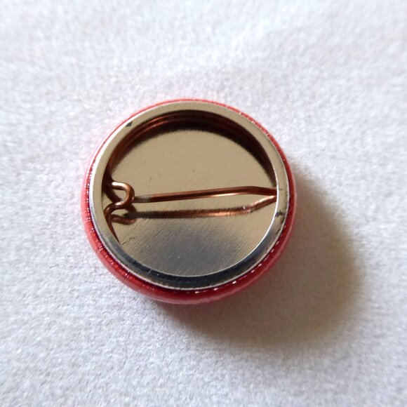 NEW VINTAGE KRAMPUS DEMON ILLUSTRATION COLLECTIBLE BUTTON PIN BADGE - Picture 4 of 4